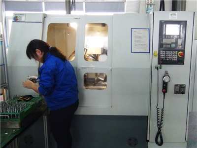 Matrix螺紋磨床（英國進口）